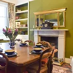 Дом отдыха Hillside House Киркби-Лонсдейл